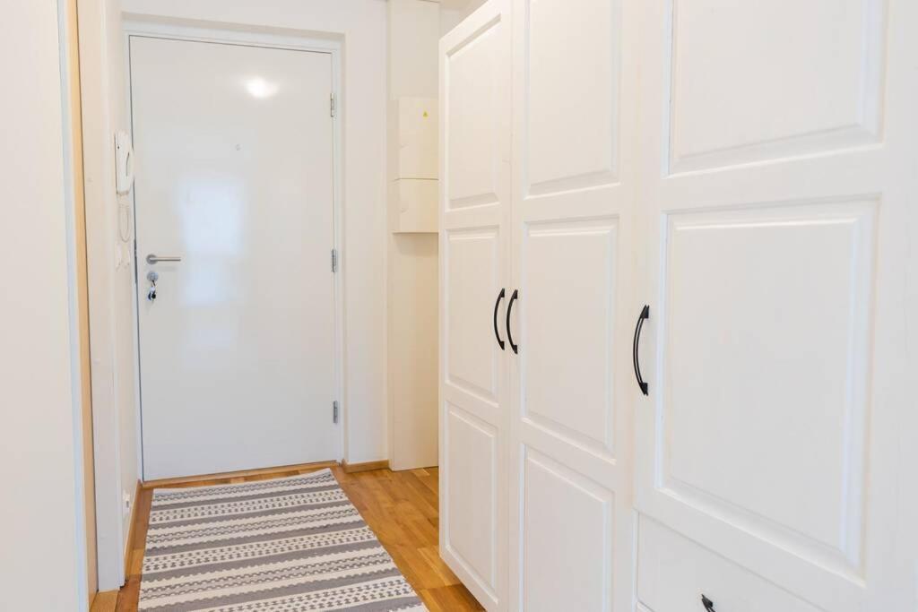 Apartament Lovely 5 Min Walk From Old Town And Seaside Tallin