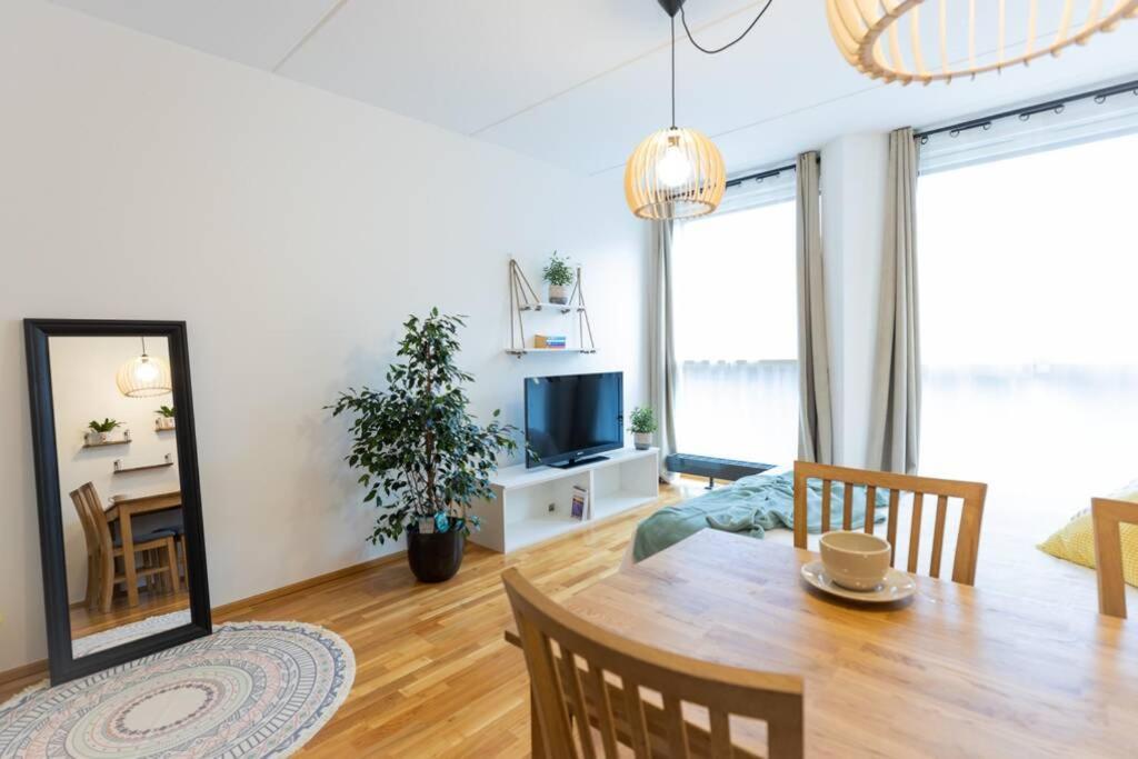 Lovely 5 Min Walk From Old Town And Seaside Apartament Tallin