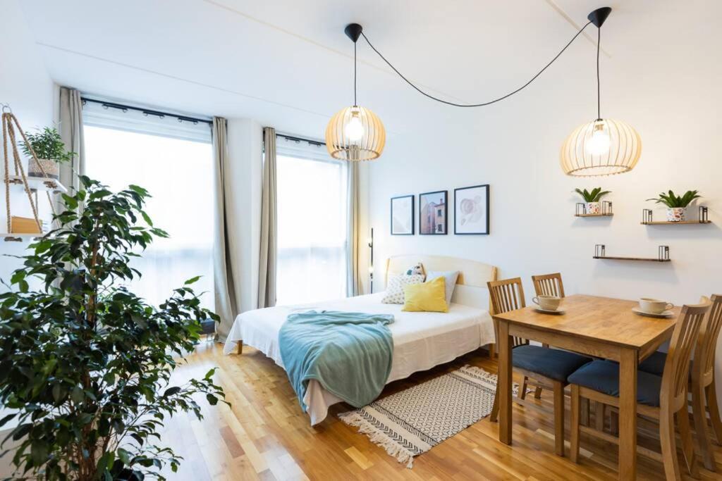 Lovely 5 Min Walk From Old Town And Seaside Apartment *